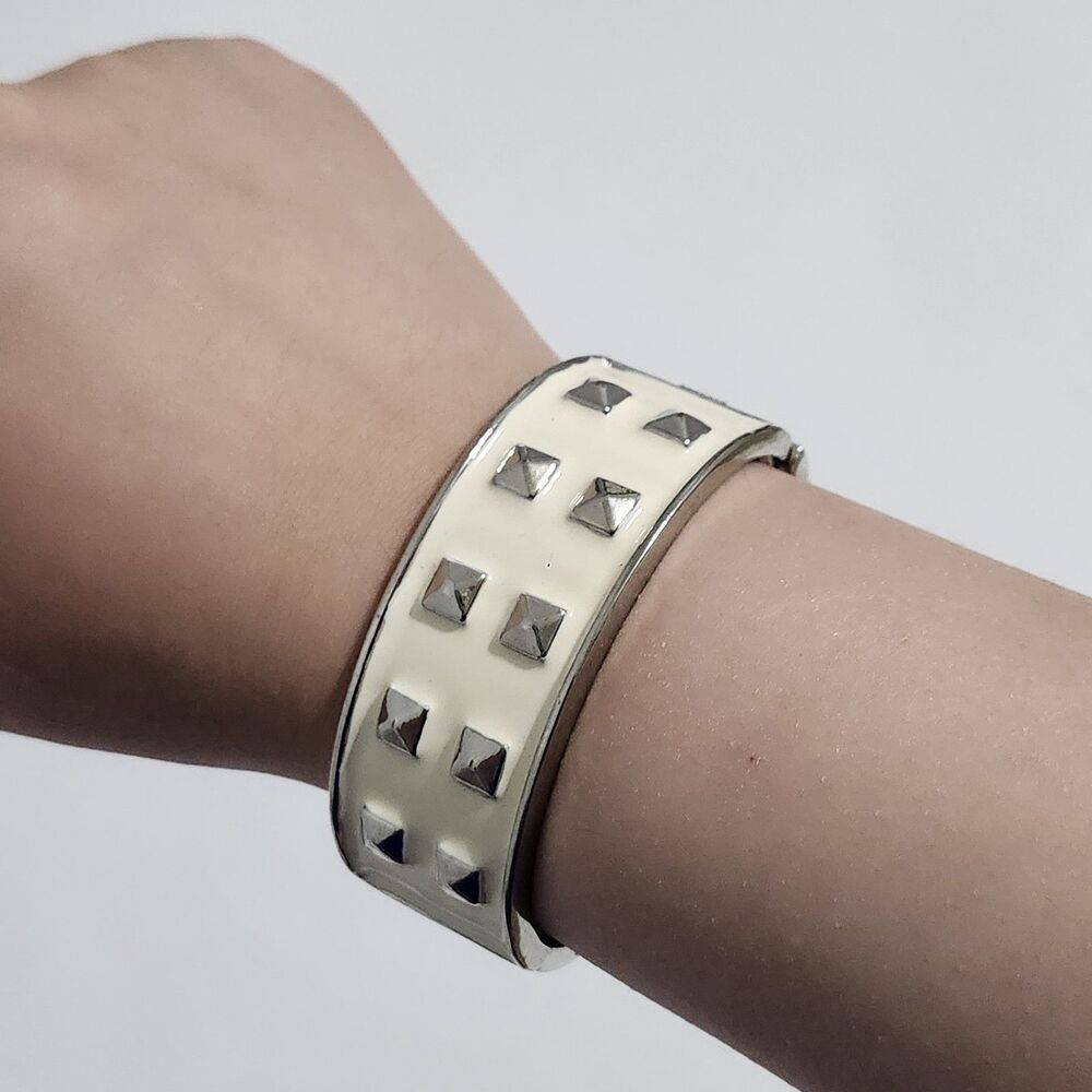 Bracelet Cream White Silver Tone Faceted Enamel Cuff Bangle Hinged